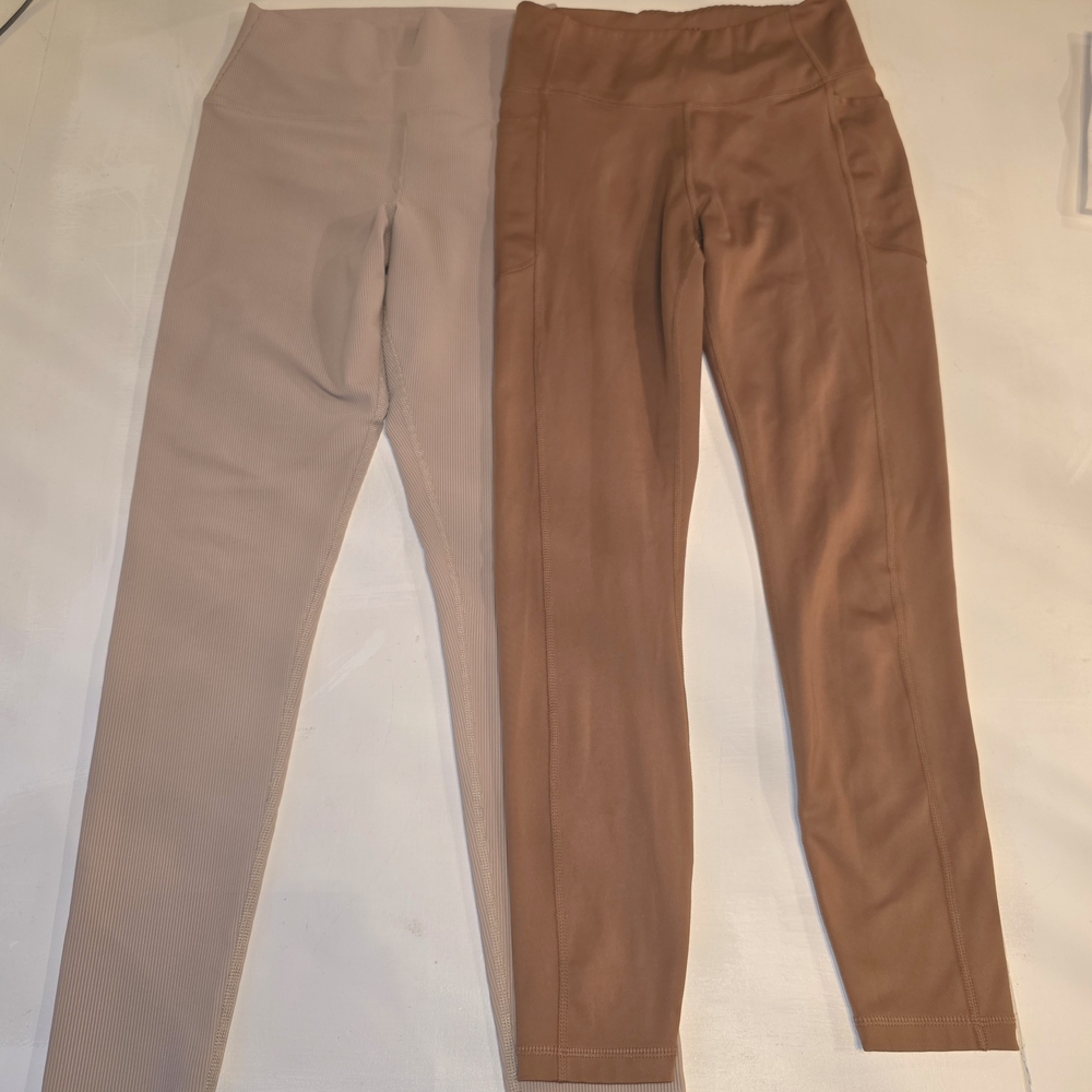 Activewear Leggings Bundle – Women’s Medium (Beach Riot & Victoria’s Secret)